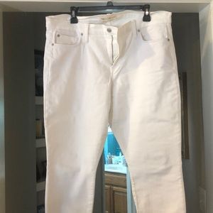 GAP white denim crops size 33R true skinny